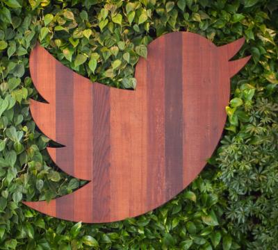 Twitter anuncia botão que separa tweets recentes dos destacados na página inicial