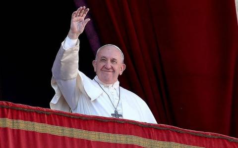 Papa pede orações para cuidadores de pessoas com deficiência