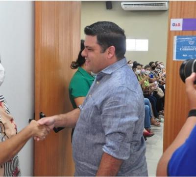 Thiago ML defende aumento de 33% no salário dos professores municipais de Arapiraca