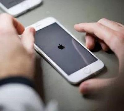 Apple e Samsung podem ser notificadas por vender celulares sem carregador